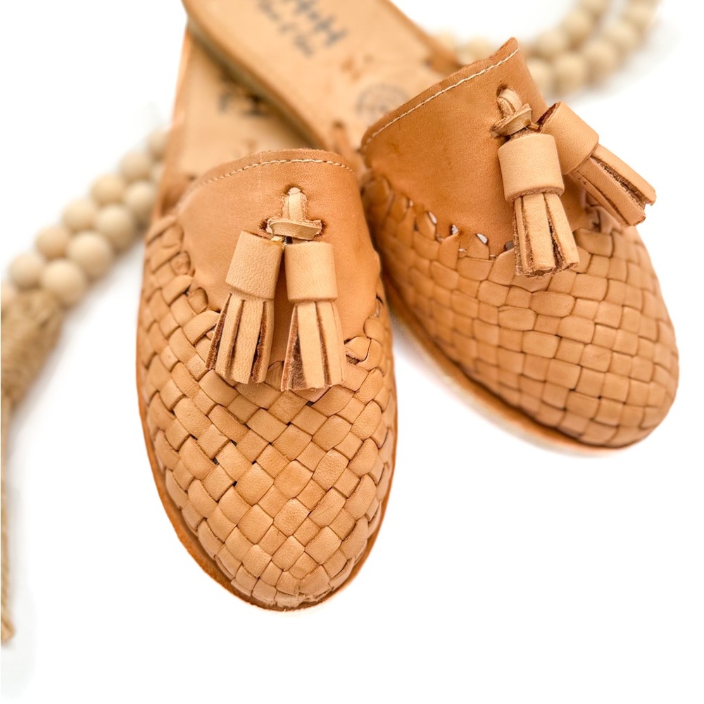 Women’s Tan Woven Huarache Slip on Sandlas/ Mules w/ Tassels